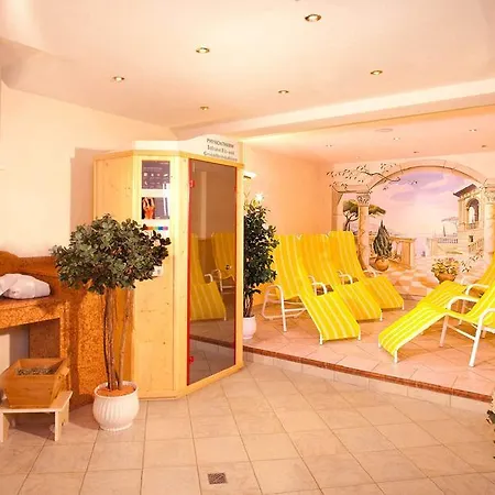 Ferienresidenz La בית הארחה 4*